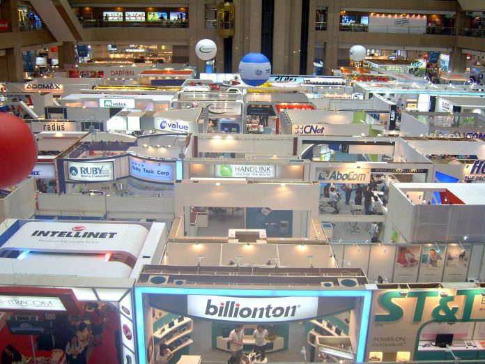 Le salon Computex e Taipei (Image : Rico Shen, CC BY-SA 4.0, https://commons.wikimedia.org/w/index.php?curid=4211784)